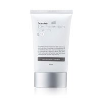 Зволожуючий сонцезахисний крем для обличчя Dr.esthe Sun Protection Cream SPF50+/PA+++